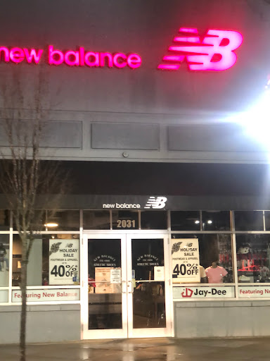 Shoe Store «New Balance», reviews and photos, 2031 Shoppes Blvd, Moosic, PA 18507, USA
