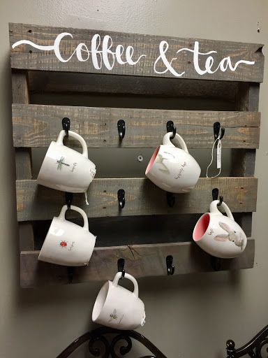 Used Furniture Store «Consign Design Interior», reviews and photos, 5556 Atlanta Hwy, Flowery Branch, GA 30542, USA