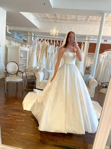 Bridal Shop «La Jeune Mariee Bridal Collection», reviews and photos, 139 E Main St, Columbus, OH 43215, USA