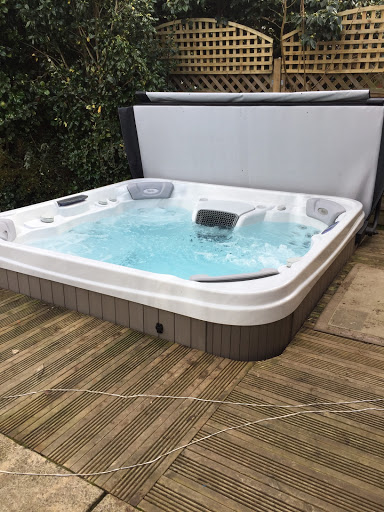 UK Hot Tubs Ltd