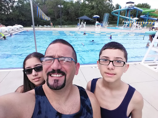 Swim Club «Crystal Lake Park Family Aquatic Center», reviews and photos, 1401 N Broadway Ave, Urbana, IL 61801, USA