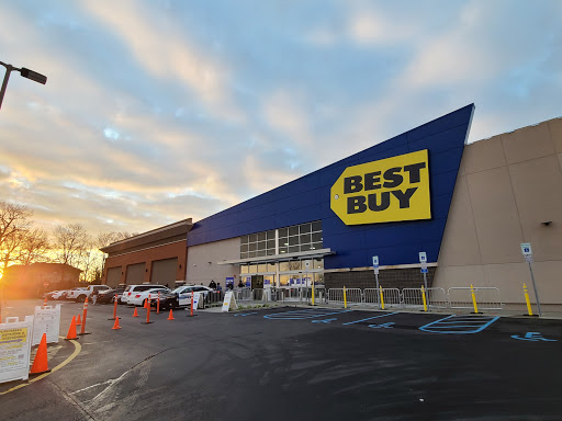 Electronics Store «Best Buy», reviews and photos, 1 Garden State Plaza Blvd, Paramus, NJ 07652, USA