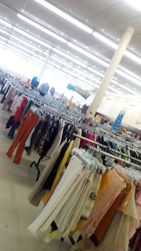 Thrift Store «Thrift Town», reviews and photos, 1516 S Westmoreland Rd, Dallas, TX 75211, USA