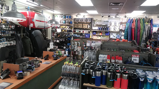 Outdoor Sports Store «Eastern Mountain Sports», reviews and photos, 1513 Iyannough Rd, Hyannis, MA 02601, USA