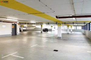 Schlosshöfe Parking Garage image