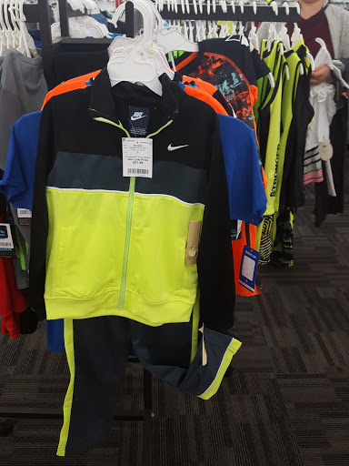 Clothing Store «Burlington Coat Factory», reviews and photos, 311 Rohnert Park Expy, Rohnert Park, CA 94928, USA