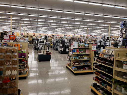 Craft Store «Hobby Lobby», reviews and photos, 255 W Roosevelt Rd, Lombard, IL 60148, USA