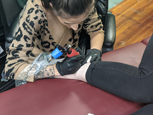 Tattoo Shop «Ink and Iron Tattoo Parlour and Gallery», reviews and photos, 1505 Adams St, Toledo, OH 43604, USA