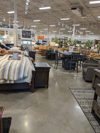 Shopping Mall «Park Place Shopping Center», reviews and photos, 17555 Southcenter Pkwy, Tukwila, WA 98188, USA