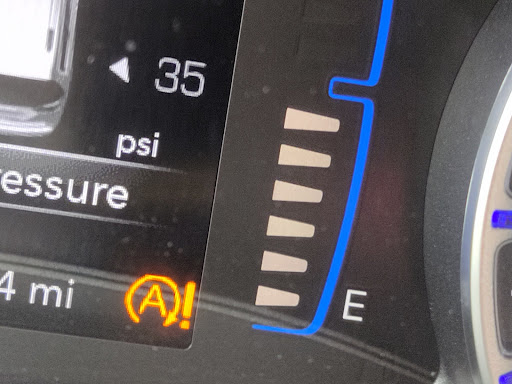 Truck Rental Agency «U-Haul Moving & Storage at Tallmadge Ave», reviews and photos, 800 E Tallmadge Ave, Akron, OH 44310, USA