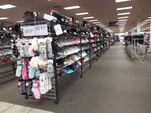 Shoe Store «MJM DESIGNER SHOES», reviews and photos, 5601 Florin Rd #102, Sacramento, CA 95823, USA