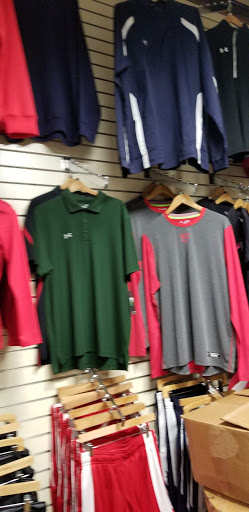 Sporting Goods Store «Beacon Sporting Goods», reviews and photos, 1240 Furnace Brook Pkwy, Quincy, MA 02169, USA