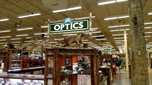 Sporting Goods Store «Bass Pro Shops», reviews and photos, 10501 Palm River Rd, Tampa, FL 33619, USA