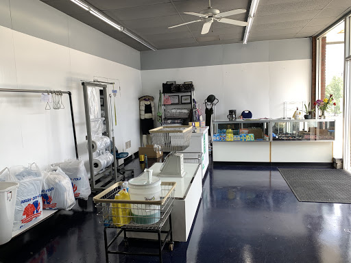 Dry Cleaner «Holly Coin Laundry & Dry Cleaners», reviews and photos, 15199 N Holly Rd, Holly, MI 48442, USA