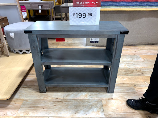 Department Store «T.J. Maxx & HomeGoods», reviews and photos, 111 Taunton St, Plainville, MA 02762, USA