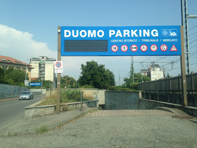 Duomo Parking Via Azzone Visconti, 17, 20900 Monza MB, Italia