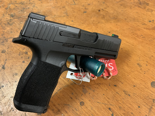 Gun Shop «Bergen Sporting Goods», reviews and photos, 649 Bergen Blvd, Ridgefield, NJ 07657, USA