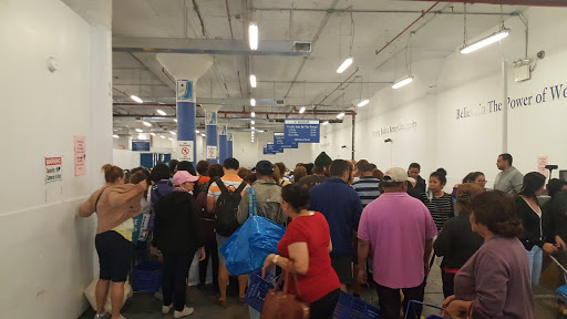 Thrift Store «Goodwill Industries Outlet Store & Donation Center», reviews and photos, 47-47 Van Dam St, Queens, NY 11101, USA