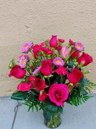 Florist «Floral Expressions & Gourmet Goodies», reviews and photos, 1219 S Pearl St, Denver, CO 80210, USA