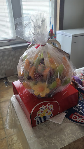 Gift Shop «Edible Arrangements», reviews and photos, 753 Wolcott St, Waterbury, CT 06705, USA