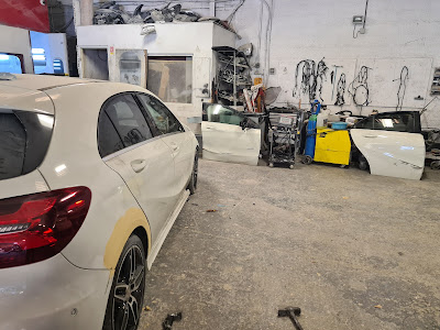 YM AUTO 13 à Gignac-la-Nerthe