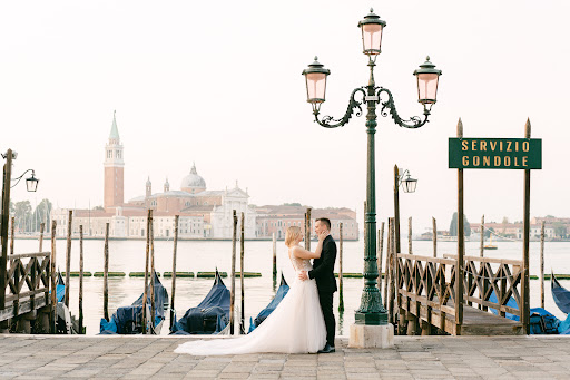 Alina Indi- Wedding and Vacation Photographer in Venice