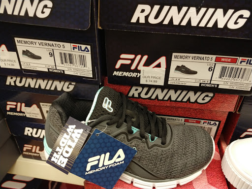 Shoe Store «Shoe Carnival», reviews and photos, 7111 W Alameda Ave, Lakewood, CO 80226, USA