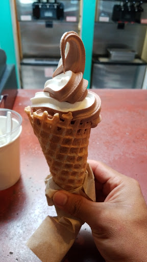 Ice Cream Shop «Redwood Yogurt», reviews and photos, 1573 G St, Arcata, CA 95521, USA