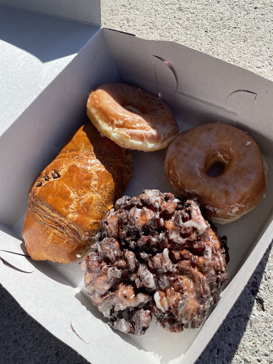 Donut Shop «Golden Donut», reviews and photos, 2360 University Ave, San Diego, CA 92104, USA