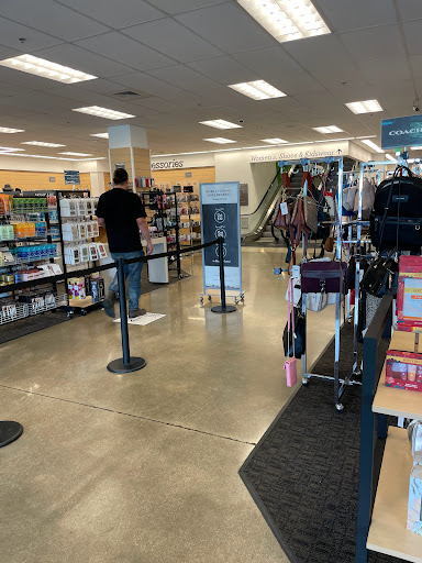 Department Store «Nordstrom Rack Alamo Quarry», reviews and photos, 255 E Basse Rd, San Antonio, TX 78209, USA