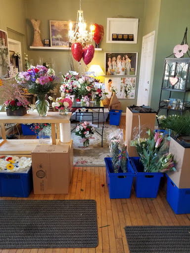 Florist «Agnew Florist-Watertown», reviews and photos, 587 Main St, Watertown, CT 06795, USA