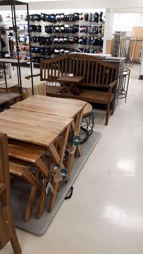 Department Store «Marshalls & HomeGoods», reviews and photos, 701 NJ-440, Jersey City, NJ 07304, USA