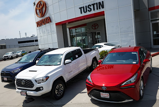 Tustin Toyota, 36 Auto Center Dr, Tustin, CA 92782, USA, 