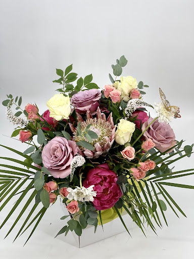 Florist «Lake O. Floral», reviews and photos, 397 N State St, Lake Oswego, OR 97034, USA