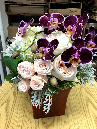 Florist «Classics Flowers and Confections», reviews and photos, 10069 Valley View St, Cypress, CA 90630, USA
