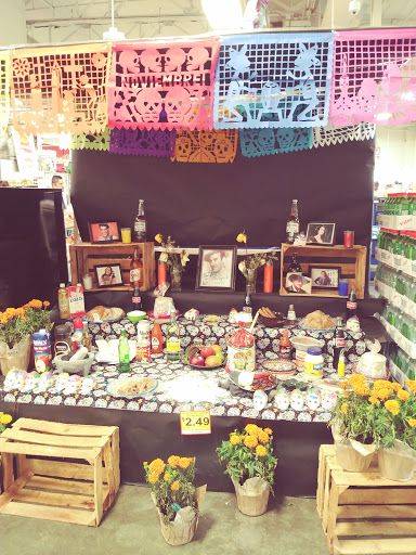 Grocery Store «El Super», reviews and photos, 650 N Euclid St, Anaheim, CA 92801, USA