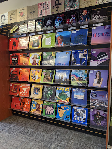 Record Store «Bull Moose», reviews and photos, 219 Waterman Dr, South Portland, ME 04106, USA