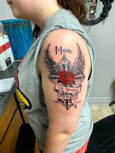 Tattoo Shop «Sacred Art Tattoos», reviews and photos, 897 W McClain Ave, Scottsburg, IN 47170, USA