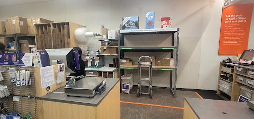 Print Shop «FedEx Office Print & Ship Center», reviews and photos, 251 S Weber Rd, Bolingbrook, IL 60490, USA