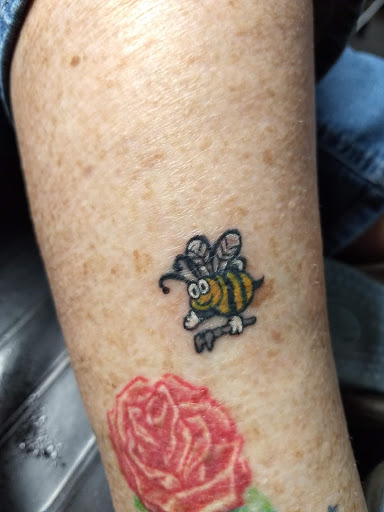 Tattoo Shop «Absolute Tattoo», reviews and photos, 1212 S Kansas Ave, Topeka, KS 66612, USA