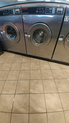 Laundromat «Supersuds Laundrymat», reviews and photos, 549 Newtown Rd, Virginia Beach, VA 23462, USA
