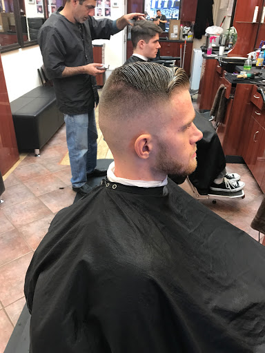 Barber Shop «Larchmont Barber Shop», reviews and photos, 1934 Palmer Ave, Larchmont, NY 10538, USA