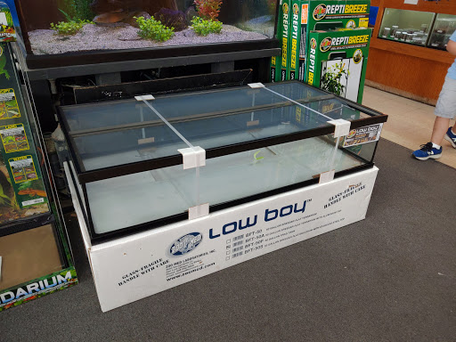 Pet Supply Store «Tropical World Pets», reviews and photos, 8444 Watson Rd, Webster Groves, MO 63119, USA