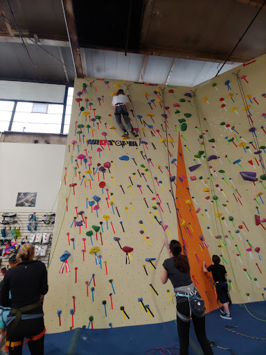 Rock Climbing Gym «Philadelphia Rock Gym - Wyncote», reviews and photos, 827 Glenside Ave #200, Wyncote, PA 19095, USA