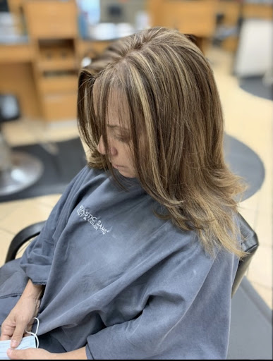 Hair Salon «Fantastic Sams Cut & Color», reviews and photos, 923 10th St, Floresville, TX 78114, USA