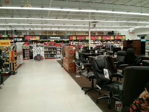Office Supply Store «Staples», reviews and photos, 13653 Lee Jackson Memorial Hwy, Chantilly, VA 20151, USA