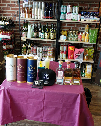 Wine Store «Red Gamay Wines & Liquors», reviews and photos, 45 Merrick Rd, Amityville, NY 11701, USA