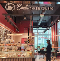Atmosphère du Café Emilie and the cool kids - Cookies & Coffee shop à Marseille - n°10