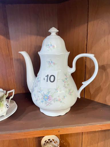 Thrift Store «Richmond Metropolitan Habitat For Humanity ReStore», reviews and photos