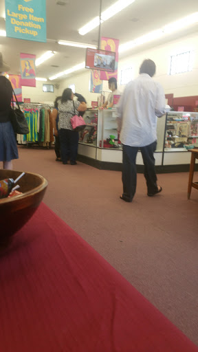 Thrift Store «Out of the Closet Thrift Store», reviews and photos, 1724 Sunset Blvd, Los Angeles, CA 90026, USA